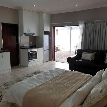 Pongola Road Self Catering Accommodation Uitenhage 外观 照片