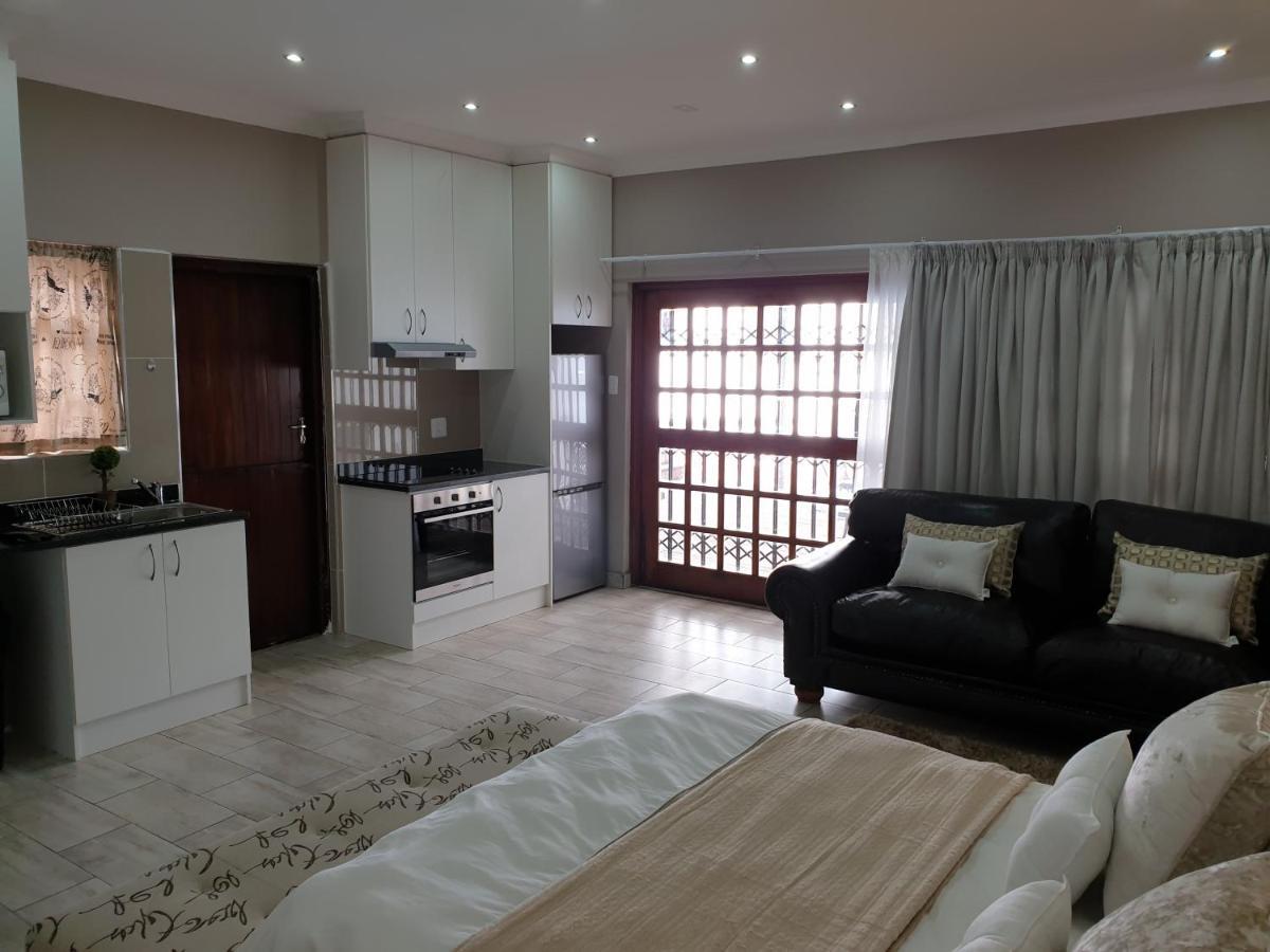 Pongola Road Self Catering Accommodation Uitenhage 外观 照片