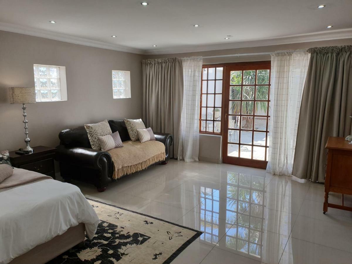 Pongola Road Self Catering Accommodation Uitenhage 外观 照片