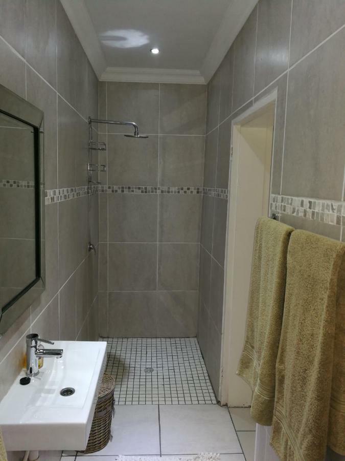 Pongola Road Self Catering Accommodation Uitenhage 外观 照片