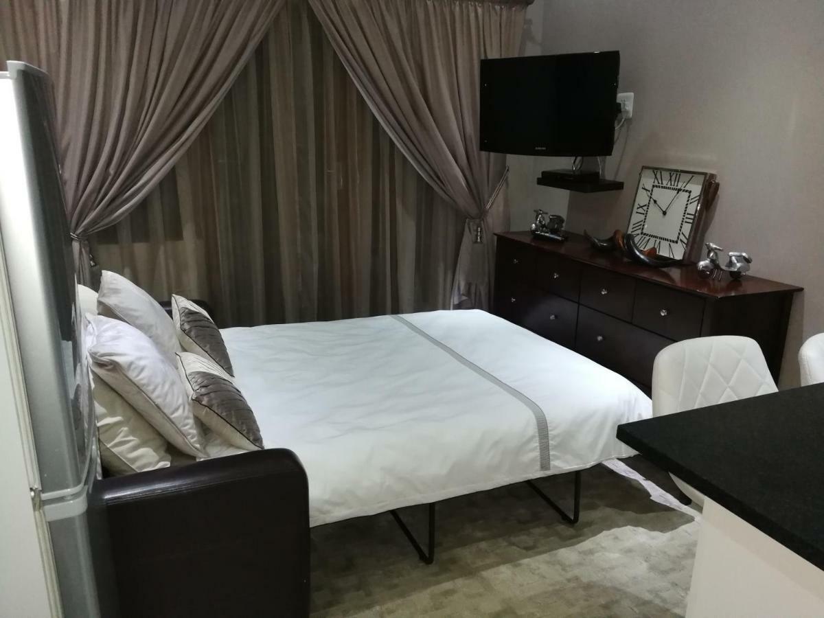 Pongola Road Self Catering Accommodation Uitenhage 外观 照片